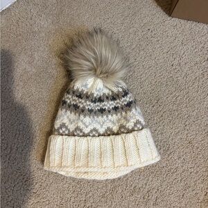 Abercrombie & Fitch Cream and Gray Knit Pom-Pom Hat